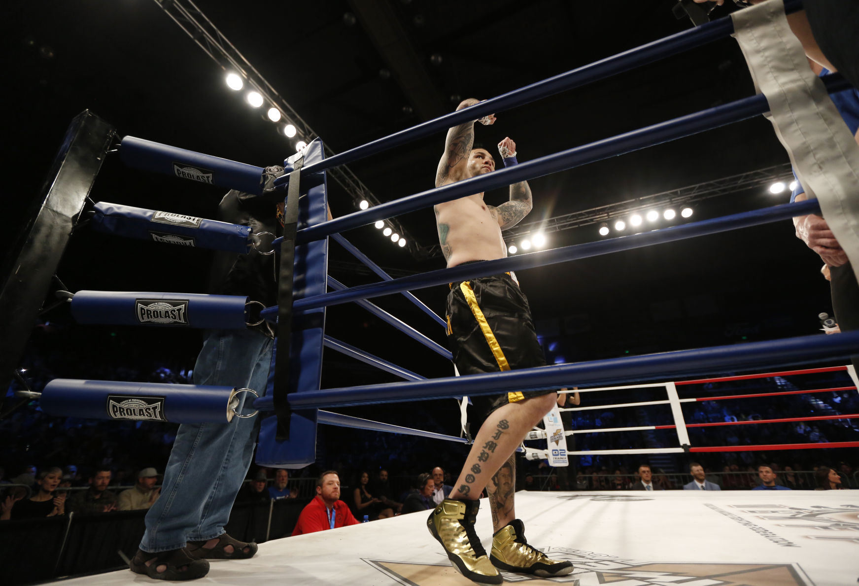 Bare-knuckle fighting